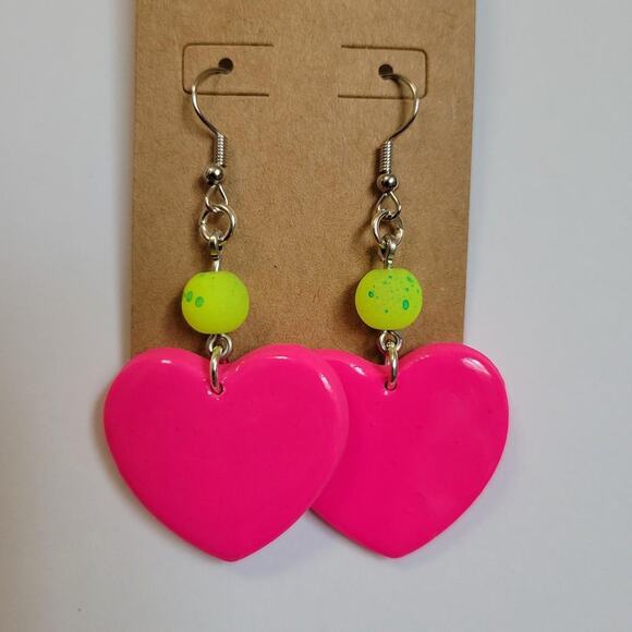UV Reactive Hot Pink and Green Heart Earrings - Picture 3 of 3
